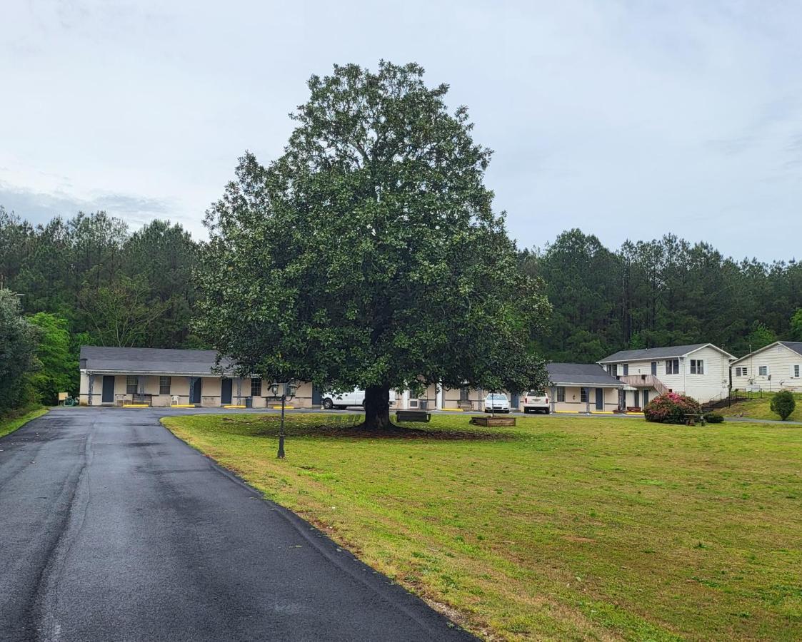 White Columns Motel Pine Mountain  Luaran gambar