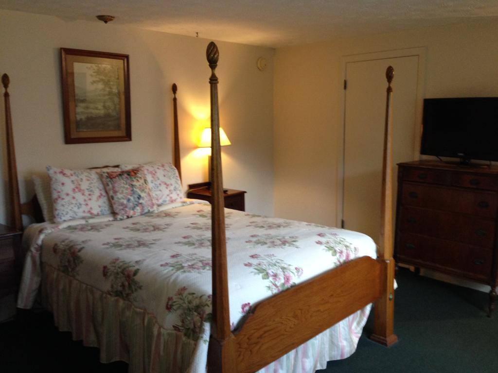 White Columns Motel Pine Mountain  Bilik gambar