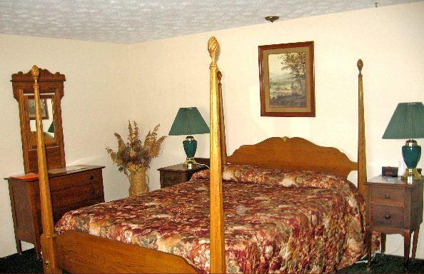 White Columns Motel Pine Mountain  Bilik gambar